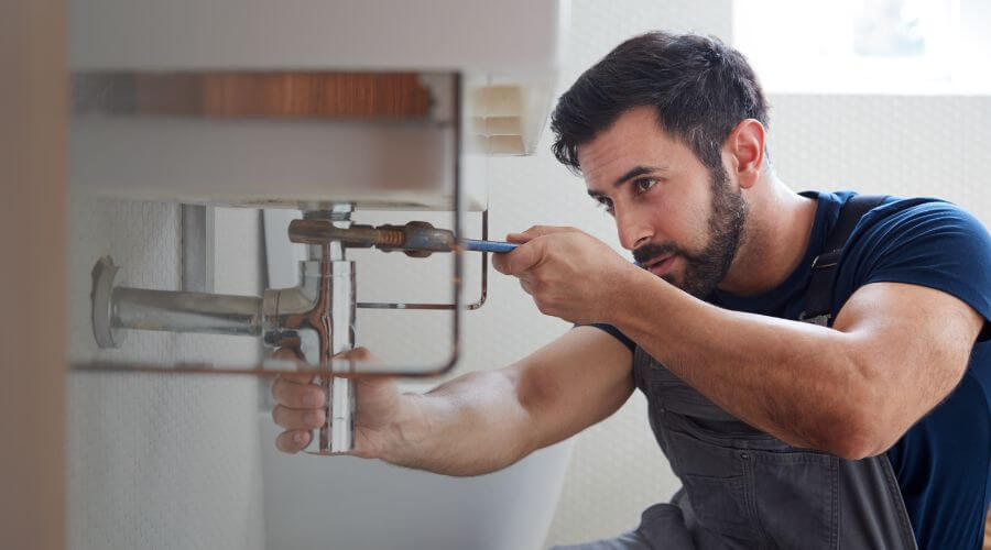 Professional water heater repair in Versailles, IL